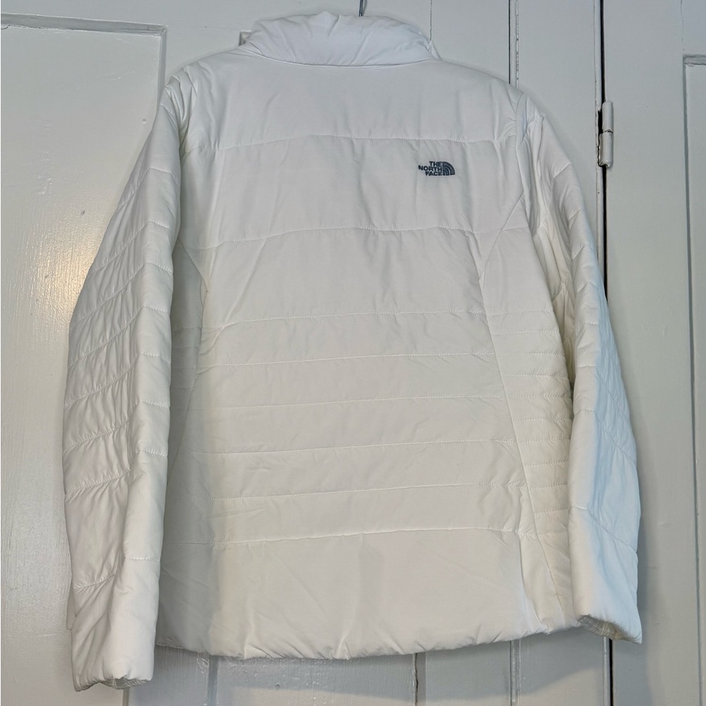 The North Face Women's Snowy White Puffer Jacket - Picture 6 of 8